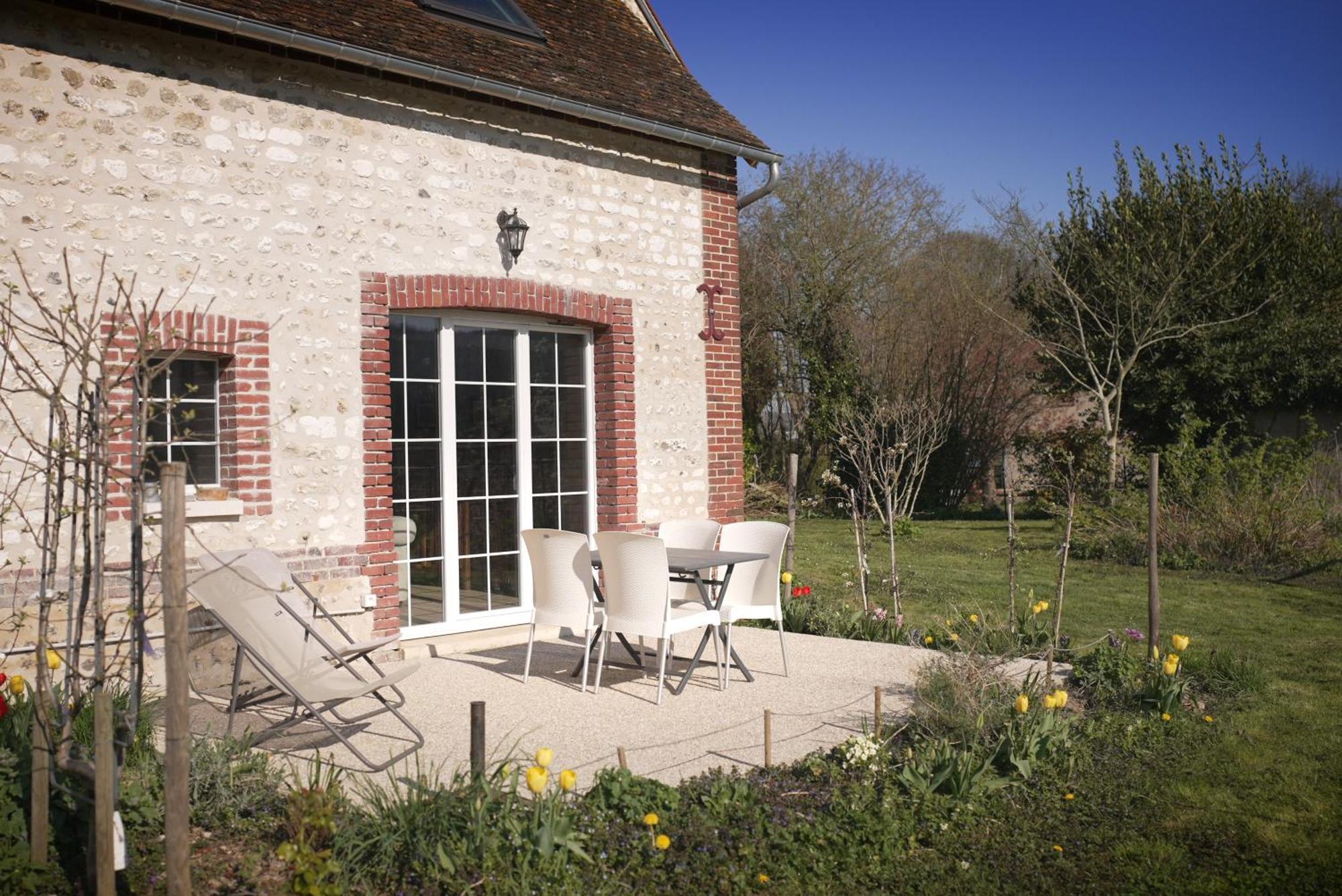 Villa Les Jardins De Felicie Poses Exterior foto